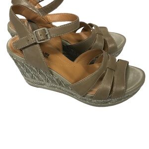 Clarks wedge sandal women 10 beige tan Zia noble adjustable strap summer party